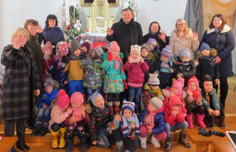 Mažieji gerumo lopšeliuose-darželiuose mokomi ne tik per šventes!