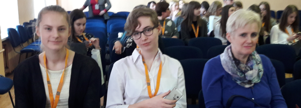 Severina Petrovskytė ir Diana Bezujevskytė atstovavo rajonui respublikinėje lietuvių kalbos ir...
