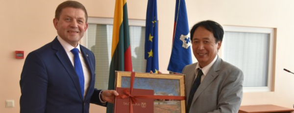 Šalčininkuose viešėjo Japonijos ambasadorius