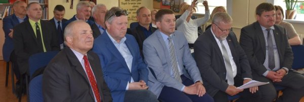 Kaimo reikalų komiteto išvažiuojamasis posėdis Baltosios Vokės „Šilo“ gimnazijoje