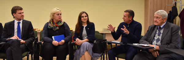 Dieveniškėse diskutuota nevyriausybinėms organizacijoms aktualiais klausimais
