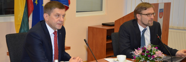 Meras susitiko su Socialinės apsaugos ir darbo ministru: problemų sprendimui reikia bendro...
