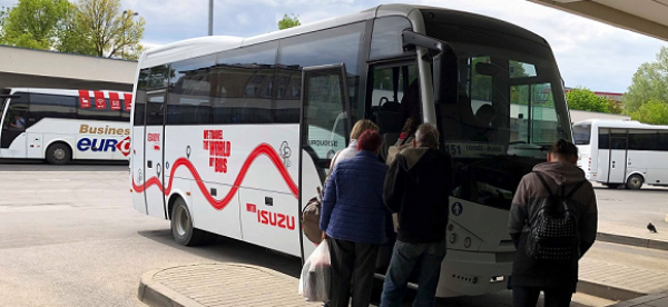 Iš Vilniaus autobusų stoties ISUZU demo Turquoise rieda Šalčininkų kryptimi. Šok į autobusą -...