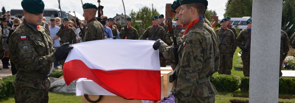 Pochówek nieznanych żołnierzy Armii Krajowej  w Ejszyszkach 