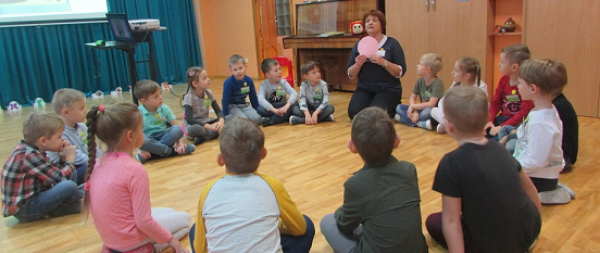 Ikimokyklinio ugdymo pedagogai dalinosi patirtimi, kaip padėti vaikams pažinti, suprasti ir...