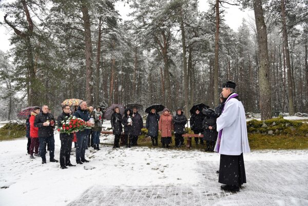 Kaniūkų kaimo tragedijai – 76
