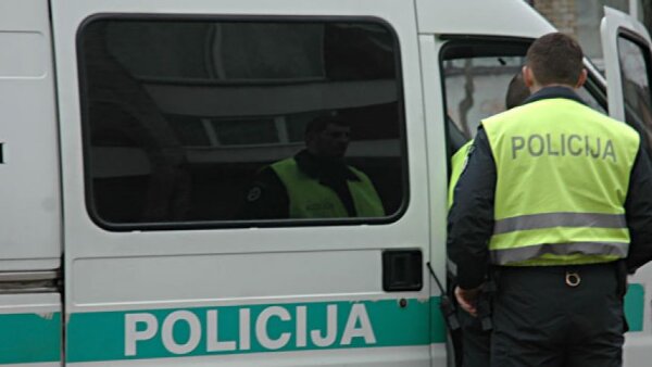 Karantinas – ne atostogos! Pamiršusiems primins policija