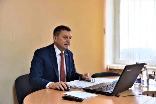 Nuotoliniu būdu posėdžiavo Šalčininkų rajono savivaldybės taryba