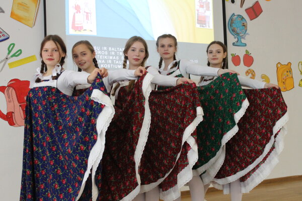 Kultūros projektas „Rusų ir baltarusių kultūros ir tradicijų perteikimas šokiu, daina ir tautiniu...