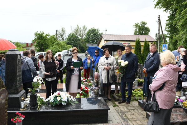 Jašiūnų gyventojai prisimena pirmąją mokytoją