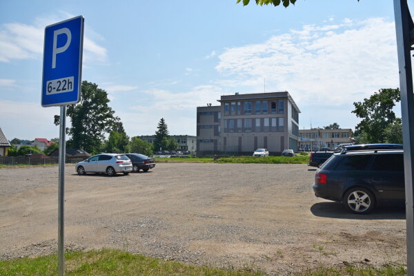 Nauja automobilių stovėjimo aikštelė Šalčininkuose