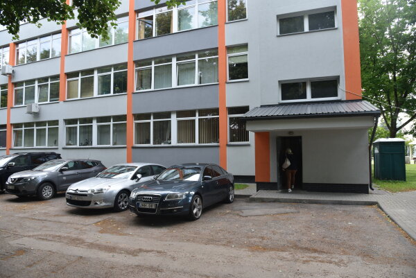 Laikinas įėjimas į savivaldybės administraciją
