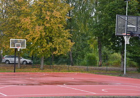 Atidarytas M. Balinskio gimnazijos stadionas