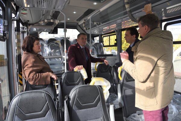 Įsigytas naujas, neįgaliesiems pritaikytas, autobusas