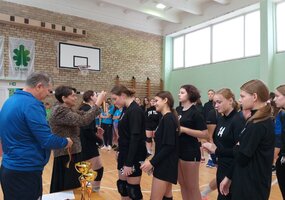 Tradicinis tinklinio turnyras S. Mikonio taurei laimėti