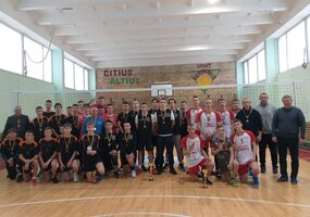 Tradicinis tinklinio turnyras S. Mikonio taurei laimėti