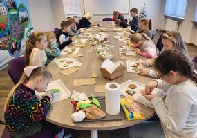 Edukacja dla dzieci „Upiększenie zabawek piernikowych na choinkę”