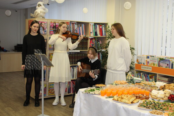 Kalėdinis susitikimas bibliotekoje