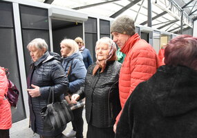 W Solecznikach otwarte odnowione targowisko