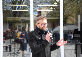 W Solecznikach otwarte odnowione targowisko