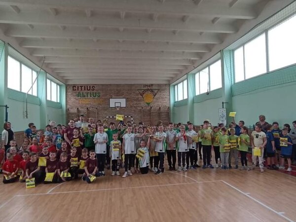 Pradinukų sporto varžybos „Drąsūs, stiprūs, vikrūs“