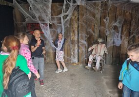 Baltosios Vokės ir Šalčininkų vaikų dienos centrus lankantys vaikai pramogavo Anykščių labirintų parke