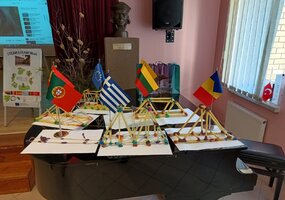 Erasmus+ projektas STEAM iSTEAMwork finišo tiesiojoje