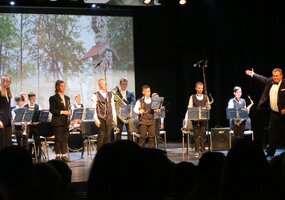 „Vaikystė muzikos garsų ir šokio jūroje“