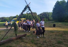 „Į vasarą turiningai...“