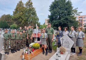 Szlakiem bohatera Eugeniusza Siemaszki: Młodzież z Litwy w podróży ku historii
