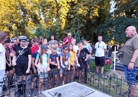 Szlakiem bohatera Eugeniusza Siemaszki: Młodzież z Litwy w podróży ku historii