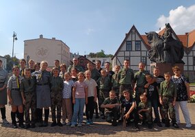 Szlakiem bohatera Eugeniusza Siemaszki: Młodzież z Litwy w podróży ku historii