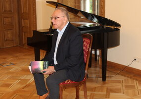 H. Mažul pristatė poezijos knygą „Co jawa, co sen“