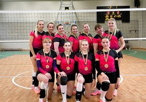 Tinklininkės varžėsi „VoliVita-tinklinis visą gyvenimą!“ salės tinklinio turnyre