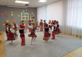 „Skirtingos tautos – viena šeima”