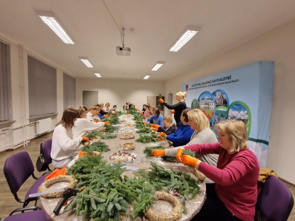 Advento vainiko pynimo kūrybinės dirbtuvės