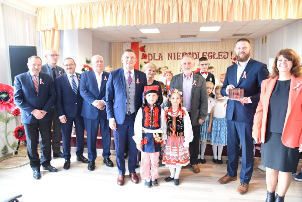 Wielki dar wielkich serc dla zespołu pieśni i tańca „Gromada”