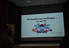 Organizuoti mokinių susitikimai su toksikologijos gydytoju