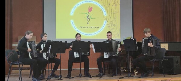 Šalčininkų S. Moniuškos menų mokyklos auklėtiniai džiaugiasi puikiais laimėjimais