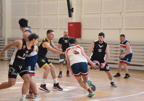 Šalčininkų rajono pavasario krepšinio čempionatas įgauna pagreitį