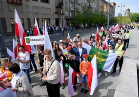 Sostinė pasipuošė tradicinėmis lenkų spalvomis