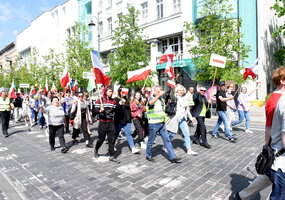 Sostinė pasipuošė tradicinėmis lenkų spalvomis