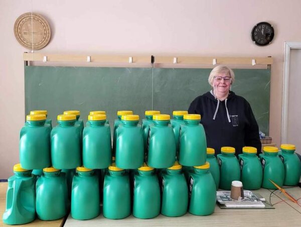  Pojemniki na zużyty olej jadalny rozdane