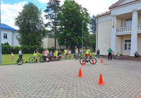Vaikų vasaros poilsio stovykla „Judėk ir tobulėk“  Baltosios Vokės „Šilo“ gimnazijoje