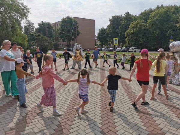 Šalčininkų „Santarvės“ gimnazijos vaikų vasaros projektas „Vasaros lobis“