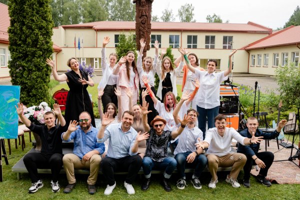Teatro projektas „Kalbantys jausmai” – jaunimo emocijos virstančios poezija