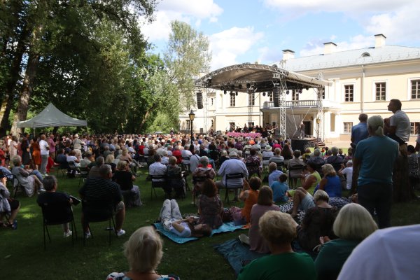Festivalis „Muzika Jašiūnų dvare“ įgauna pagreitį!