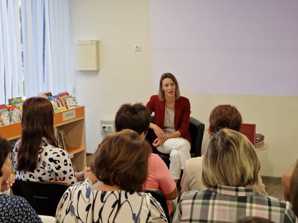 Bibliotekoje svečiavosi Giedrė Vaitiekūnienė