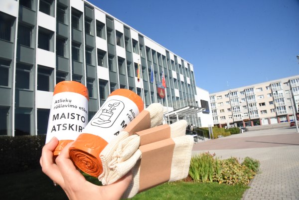 Pirk maistą į daugkartinį maišelį – išmesk į oranžinį!