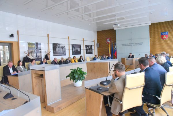 Darbiniame pasitarime aptarti atlikti ir planuojami darbai